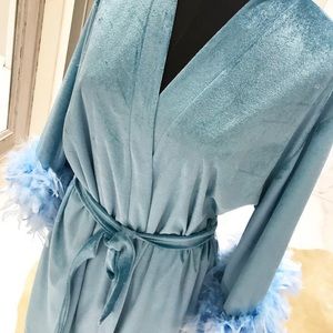 Feather robe size L